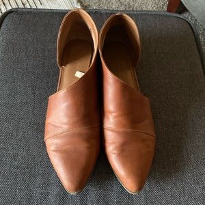 Brown Universal Thread shoes